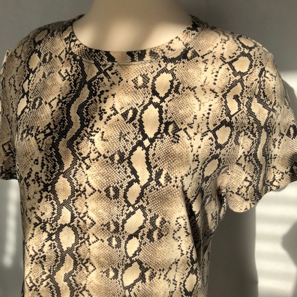 MICHAEL Michael Kors Tops - 🍁Michael Kors “snake design”🐍